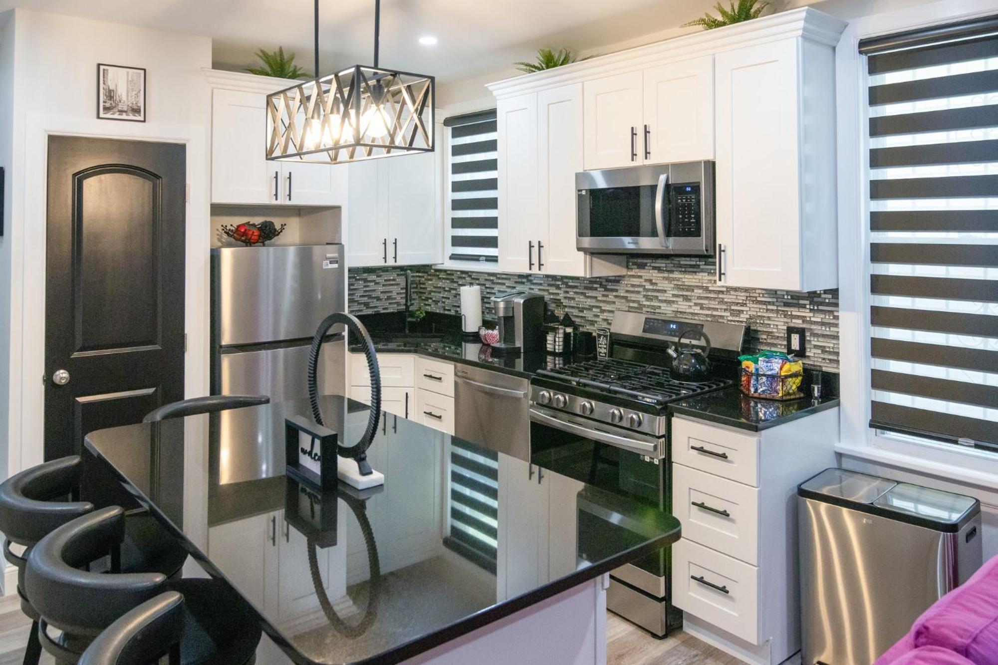 Hugh'S And Nora'S Place To Stay نيو يورك المظهر الخارجي الصورة
